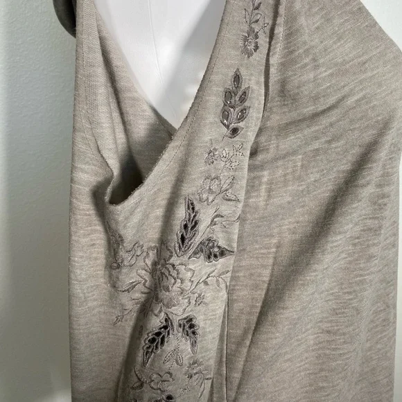 Knox Rose Floral embroidered Cut Out Cold Shoulder Hooded Sweatshirt Taupe XXL - Picture 6 of 9
